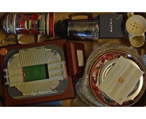 Selection of Danbury Mint Manchester United Football items Beer stein, model of Old Trafford, Crystal model of Old Trafford, 