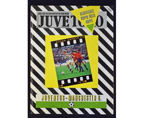 1983/1984 Juventus v Manchester Utd match programme dated 25 April 1984 for the ECWC semi-final, 66 page Juvetoro issue. Good