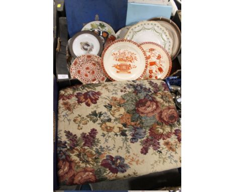 A TRAY OF VINTAGE COLLECTORS PLATES TO INC ROYAL WORCESTER, COPELAND ETC & AN UPHOLSTERED FOOTSTOOL