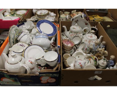 TWO TRAYS OF CERAMICS & CHINA TO INC WEDGWOOD, ROYAL WORCESTER, ROYAL ALBERT ETC