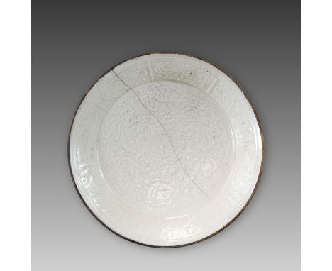 Dimension: D:20.3cm, H:4.5cm  Provenance: From Geoffrey Middle Collection; A comparable Ding dish in the Percival David Found