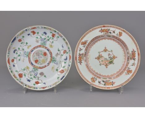 Two Chinese 18th century porcelain dishes Kangxi period. 22cm diameter (2)