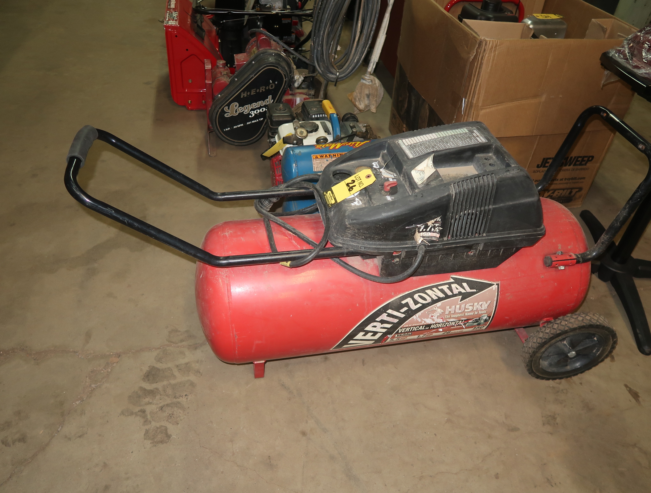 HUSKY ELEC. VERTICAL OR HORIZONTAL 26GAL AIR COMPRESSOR MDL. WL650702AJ