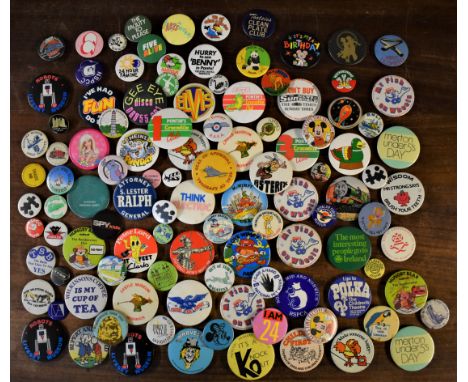 Vintage Tin Pin Badges ranging from the 1970s onward including (100+) Royal Botanic Gardens, Castle Museum, Robots Livesey Mu