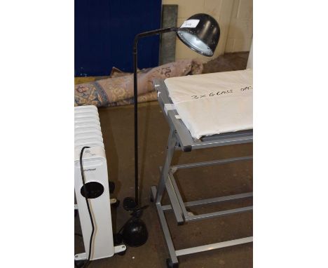 Floor standing reading lamp