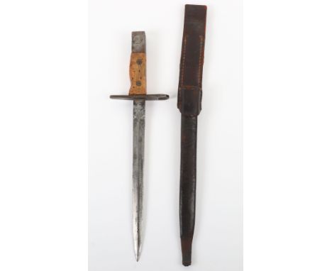 Scarce Japanese Dutch 1895 Converted Bayonet, with wooden grips, leather scabbard with fitted leather frog attached. Thin dou