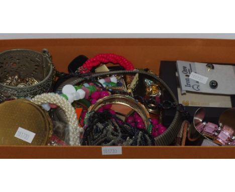 Box of assorted vintage costume jewellery