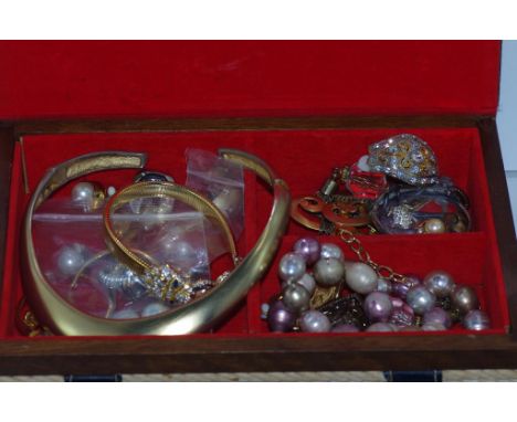 Box of vintage costume jewellery