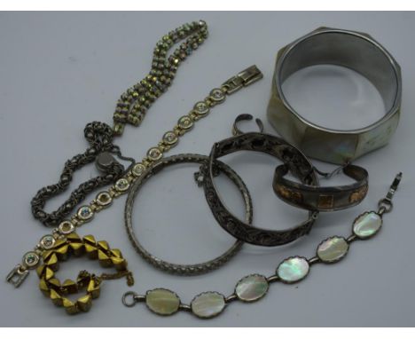 Box of assorted vintage bracelets/ bangles including silver
