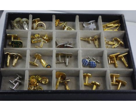 Tray of assorted vintage cufflinks & tie clips