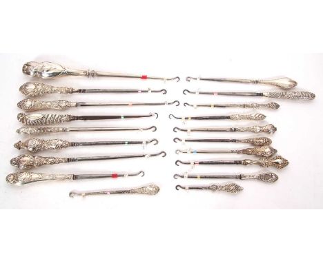 Group of nineteen late 19th/early 20th Century silver handled button hooks (steel hooks), various dates/makers, 10-28cm