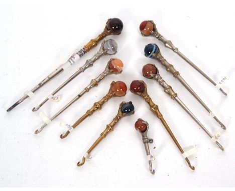 A group of ten vintage agate and claw handled button hooks, 6-15cm long