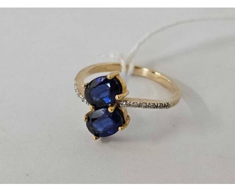 9ct BLUE STONE & DIAMOND RING, 2.4g