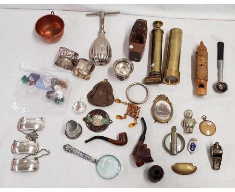 TUB WITH MISC METAL & BRASS ITEMS INCL; BOTTLE TICKETS, NAPKIN RINGS, SMALL WOODEN BLOCK PLANE, WOODEN PIPE & OTHER MISC META