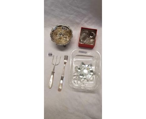 TUB WITH MISC GLASS DROPLETS, PICK & TOAST FORK, PLATED BOWL WITH SCENT BOTTLE STOPPERS