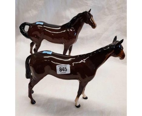 BROWN ROYAL DOULTON HORSE & A BESWICK BROWN HORSE, SMALL CHIP TO EAR