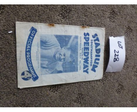 Speedway : Southampton v Wembley 4.7.1931 programme, flimsy/sl. r/staples, generally fair/good cond.