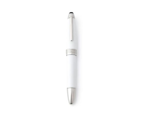 MONTBLANC, MASTERS FOR MEISTERSTÜCK, WHITE PORCELAIN A SPECIAL EDITION FOUNTAIN PEN, CIRCA 2010 Cap and Barrel: White Meissen