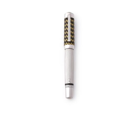 MONTBLANC, PATRON OF ARTS, J. P. MORGAN, 4810 A LIMITED EDITION FOUNTAIN PEN, NO 2637/4810, 2004 Cap and Barrel: The silver c