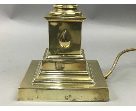 EARLY 20TH CENTURY BRASS COLUMN LAMP,45cm high
