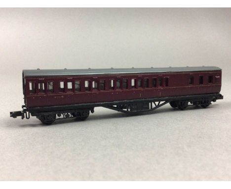 COLLECTION OF N-GAUGE MODEL RAILWAY,including two Lima diesel/electric locomotives and a Grafar steam locomotive, coaches and