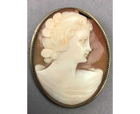 CAMEO BROOCH, RING,along with other items including a bar brooch, ring shank and a cluster ring