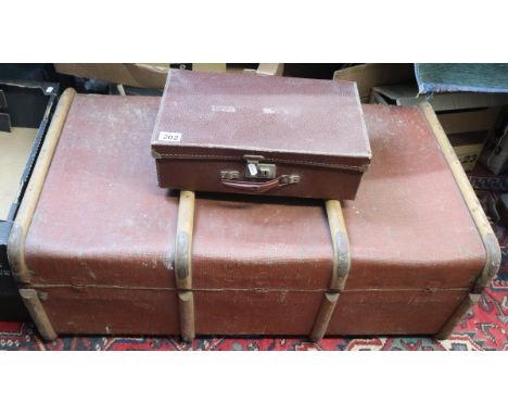 Traveling trunk and small leather case