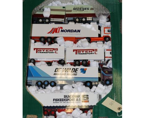 5 Modern Trucks. Tekno Holland - A Mercedes-Benz Actros tractor unit with a 3-axle reefer box trailer. In purple, blue &amp; 