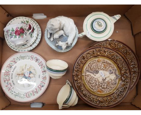 A mixed collection of ceramic items to include a Royal Albert 'Apples' trio, Lladro cat figural group, Art Deco Royal Venton 