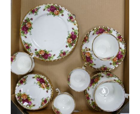 Royal Albert Old Country rose cups &amp; saucers 