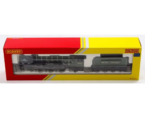 Hornby Railroad R3060 British Railways lined apple green class A1 engine and tender "Tornado", DCC ready (M-BM)