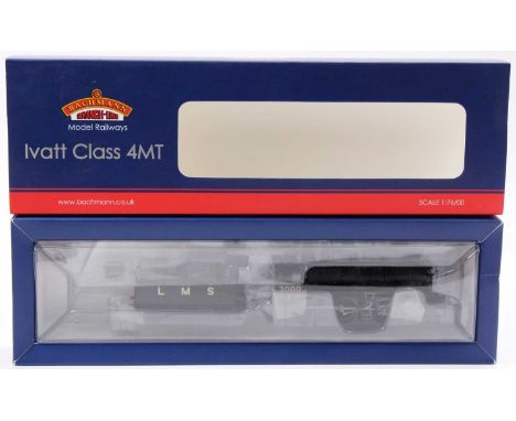 32-575A Bachmann Branch-Line Ivatt class 4MT 2-6-0 loco &amp; tender LMS 3000 black, 8DCC (E-NM) (BE)