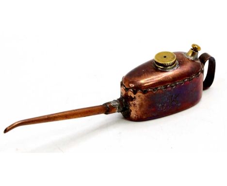 Meccano ‘K’ small copper &amp; brass oil can (E)