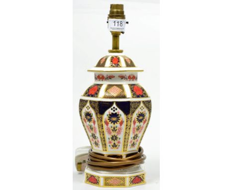 Royal Crown Derby china Old Imari pattern no. 1128 table lamp (first quality), 32cm high overall 