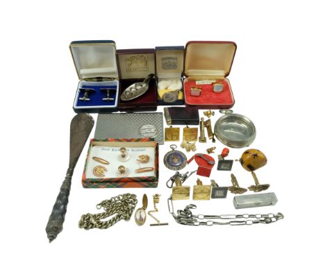 Sundry gentlemen's dress accessories including a Leicestershire Football Association 1931 winners fob prize medallion, a pair
