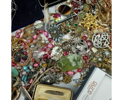 A quantity of vintage to contemporary costume jewellery including Celtic interlace and various other brooches and beaded neck