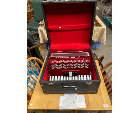 Hohnica Parrot model accordion in fitted casing 