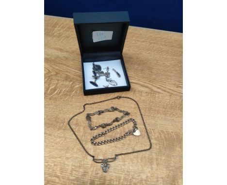 A Lot of silver jewellery; includes silver gate bracelet, Rennie Mackintosh style necklace/ pendant and bracelet. Sterling si