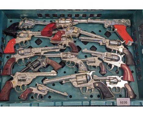 A Collection of vintage childrens cap guns; Stampede, Lone Star Model P, Rustler Texan, Kit gun, Cresent toy Pancho Kid, Cres