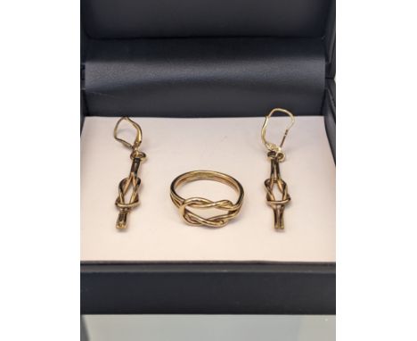 9ct yellow gold ladies knot earrings with matching ring. [Ring size R] [7.74Grams] 