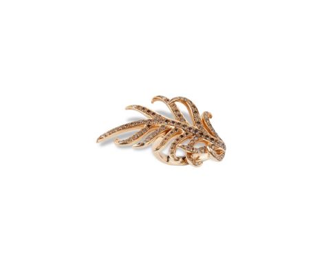 18k rose gold feather ring set with cognac diamonds.Hallmark '750'Ring size : 57Gross weight: 8 g