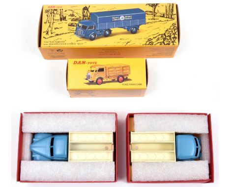 4 Dan Toys Dinky. Tracteur Panhard avec Semi-Remorque, SNCF (023) in dark blue livery. A Ford Maraicher (007) in yellow. Plus