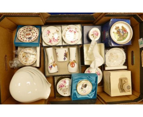 A mixed collection of items to include: Coalport , Spode &amp; Caverswall commemorative items, boxed Royal Worcester Marissa 