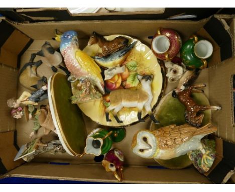 A mixed collection of items to include: Aynsley Orchard Gold dinner plate, damaged Beswick animals, Hammersley decorative vas