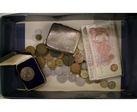 Small collection of items to include: silver cigarette case, vintage Bank of England bank notes and mixed coinage 