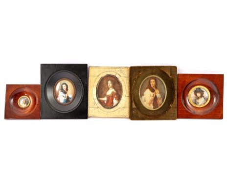 4 &amp; nbsp; various oval painted portraits &amp; nbsp; and 1 picture frame with a picture of a portrait, 20th century