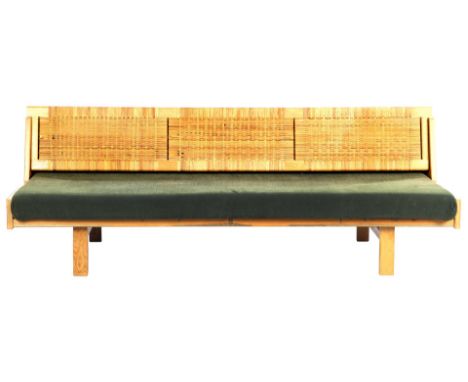 Hans J. Wegner (1914-2007)Blank oak sofa bed / daybed, design Hans Wegner for Getama, model GE 258, Denmark, design year 1958