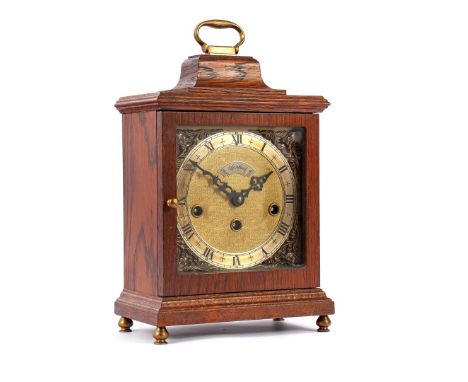 Warmink table clock in oak case 30 cm high, 18.5 cm wide