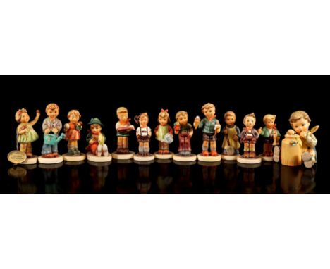 Goebel Hummel 12 porcelain figurines with box, highest figurine 9.5 cm high