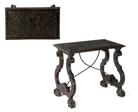 Spanish table with beautifully carved decoration with a family crest, 66 cm high, 74x45 cm